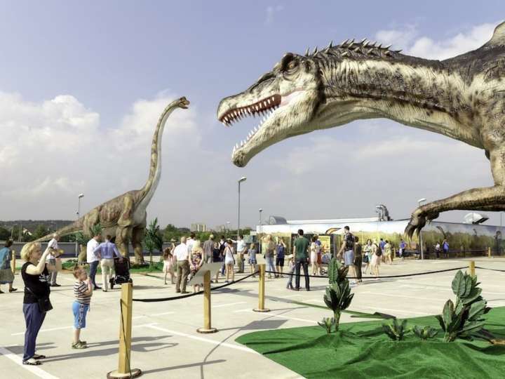 Vaiko gimtadienis su Dinozaurais ant prekybos centro stogo